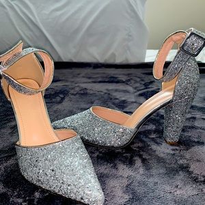 SHEIN SPARKLE PUMPS SZ 10– NWT—